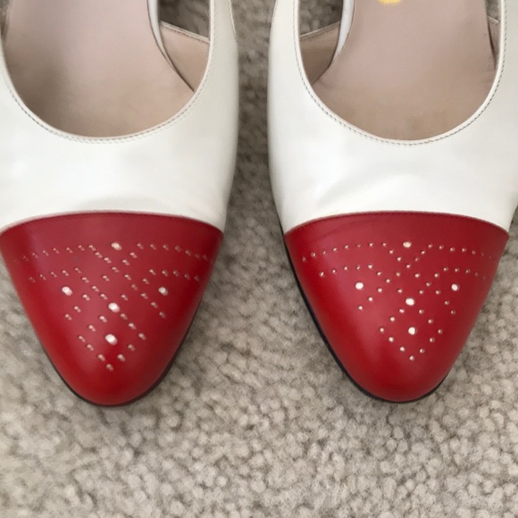 Vintage Salvatore Ferragamo Spectator Pumps - Picture 2 of 8